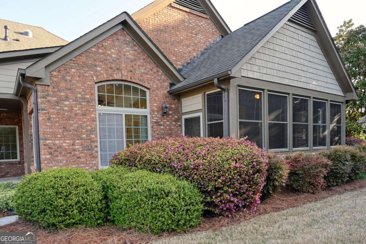 120 Chastain RD NW 1104