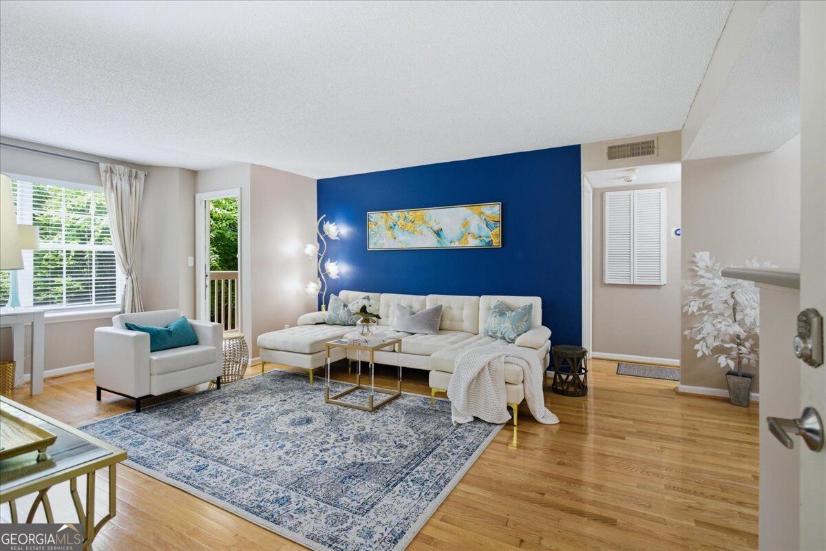 3069 Chastain Park CT NE