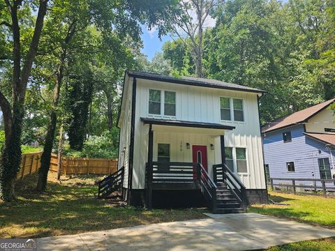 Photo of 200 Adeline Avenue NW, Atlanta, GA 30314 (MLS # 10598503)