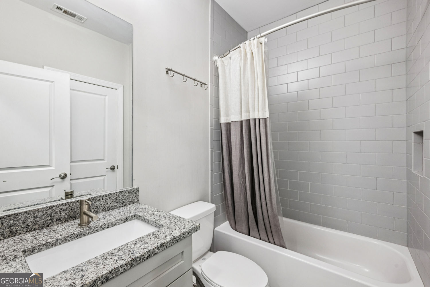 Atlanta, Georgia 30329, United States, 3 Bedrooms Bedrooms, ,4 BathroomsBathrooms,Residential,Active,217835