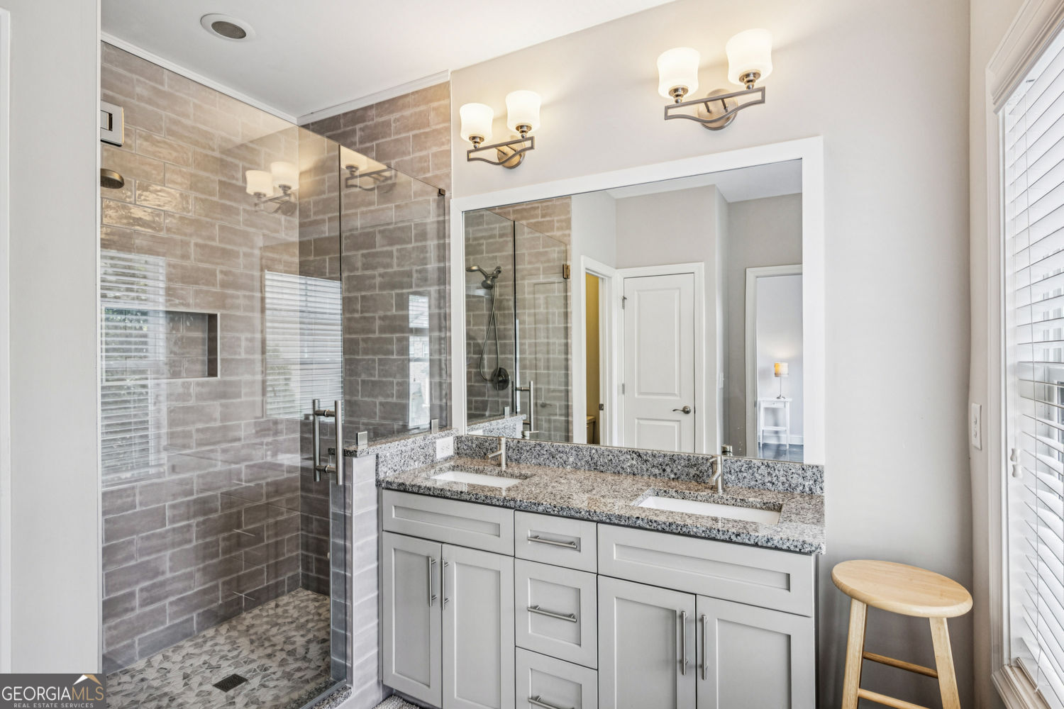 Atlanta, Georgia 30329, United States, 3 Bedrooms Bedrooms, ,4 BathroomsBathrooms,Residential,Active,217835