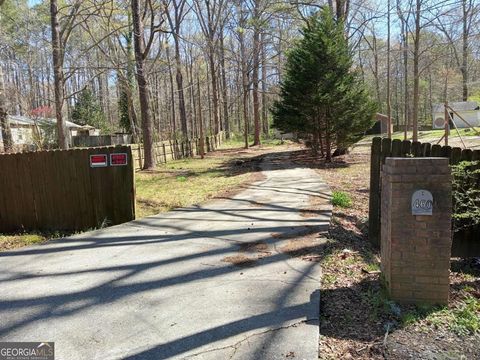 460 Dot DR Atlanta GA 30349