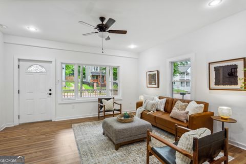 Photo of 698 Garibaldi Street SW, Atlanta, GA 30310 (MLS # 10760040)