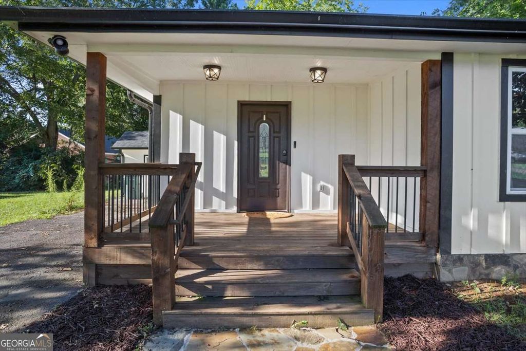 Photo of 172 Jasper Street, Fairmount, GA 30139 (MLS # 10722928)