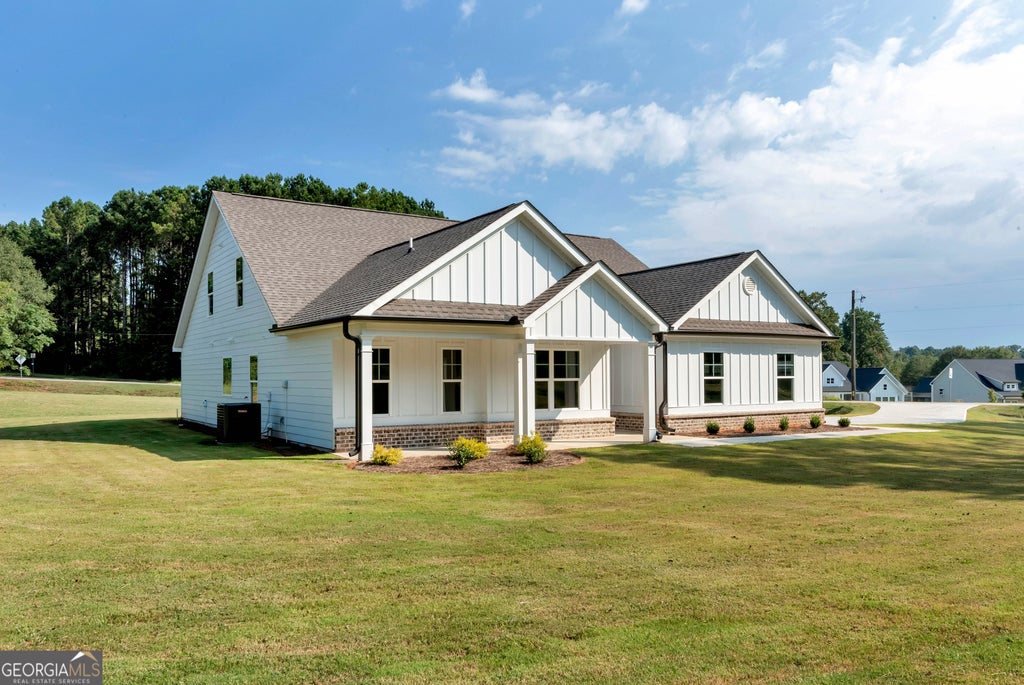 Photo of 6376 Brockton Loop, Jefferson, GA 30549 (MLS # 10791959)