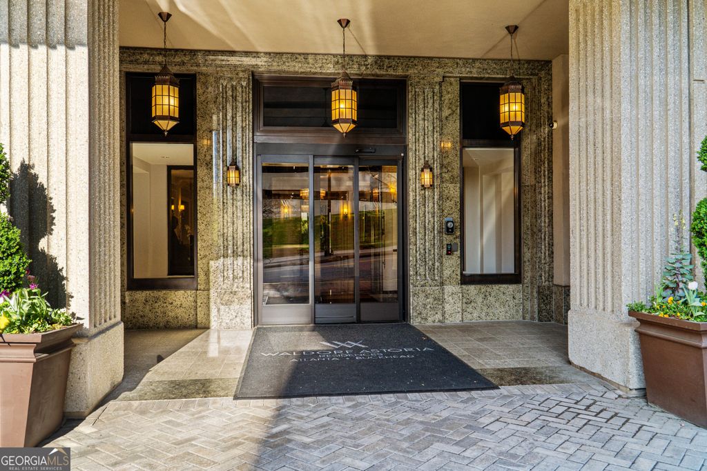 Photo of 3376 Peachtree Rd NE #35A, Atlanta, GA 30326 (MLS # 10710450)