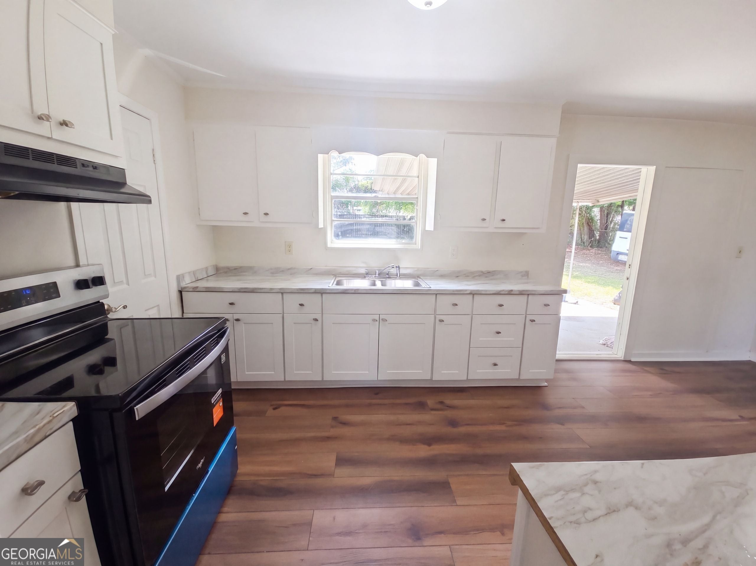 1812 Empress AVE