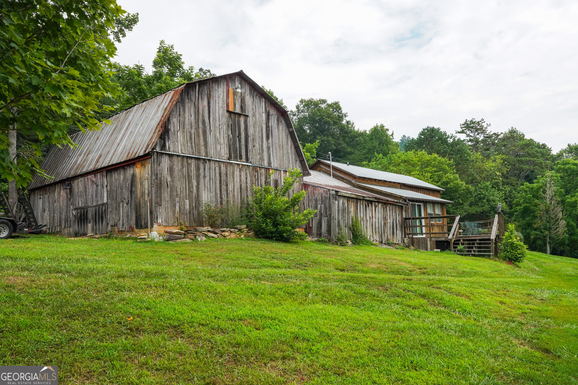 5192 Wolffork RD