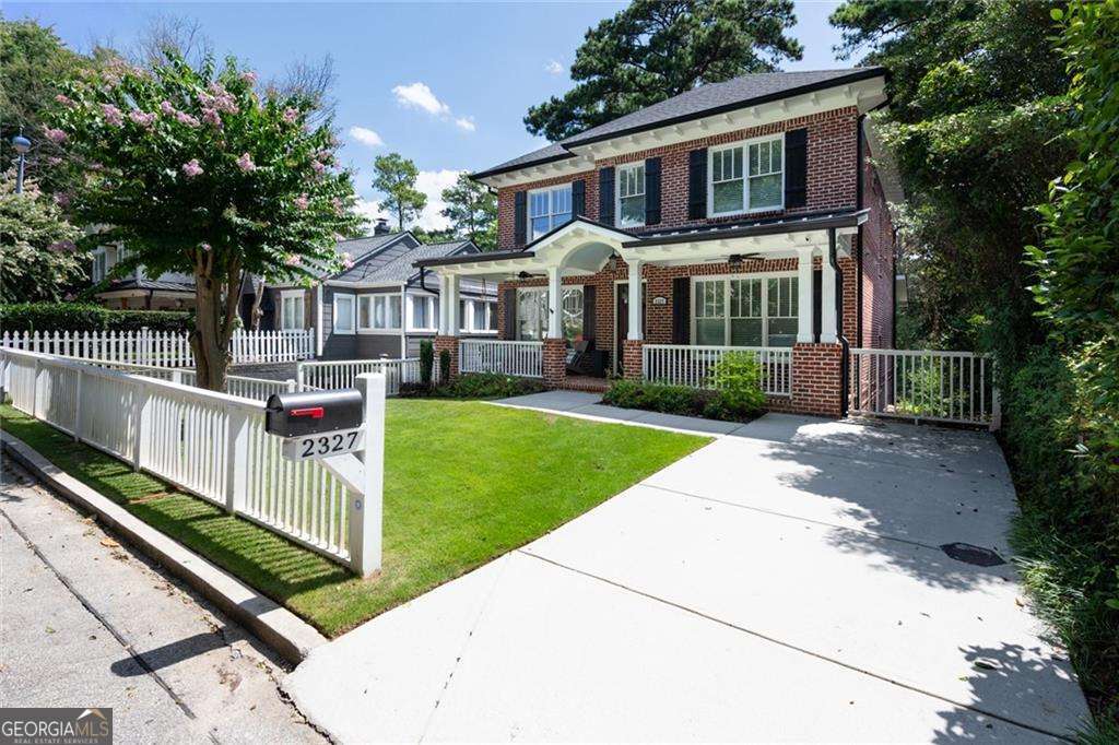 2327 Shenandoah AVE NE