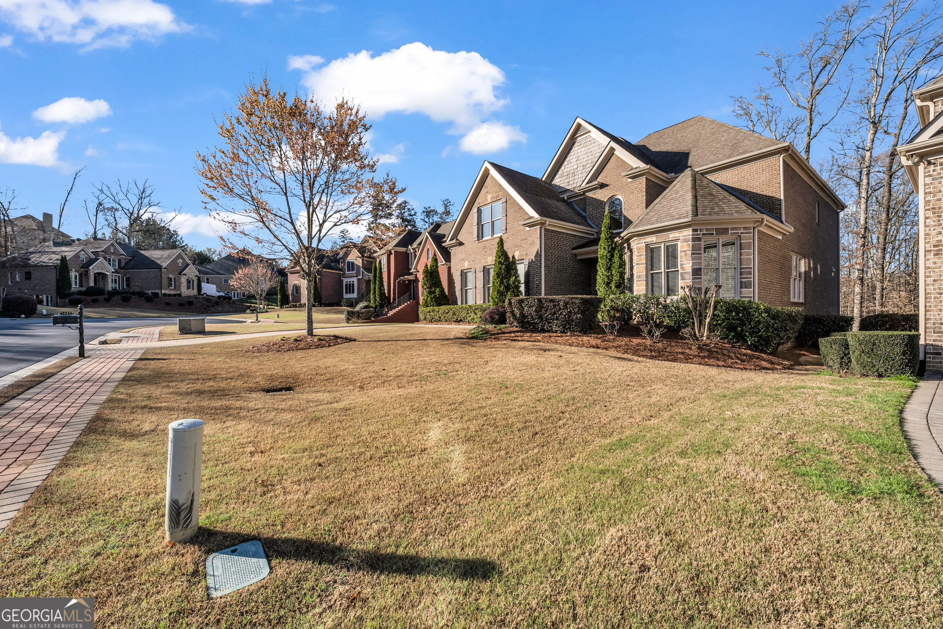 7855 NE Royal Melbourne WAY NE