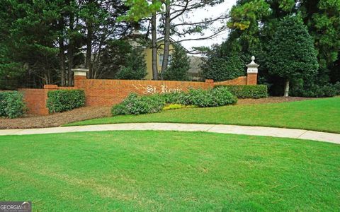 280 Vidaulan CT Johns Creek GA 30022