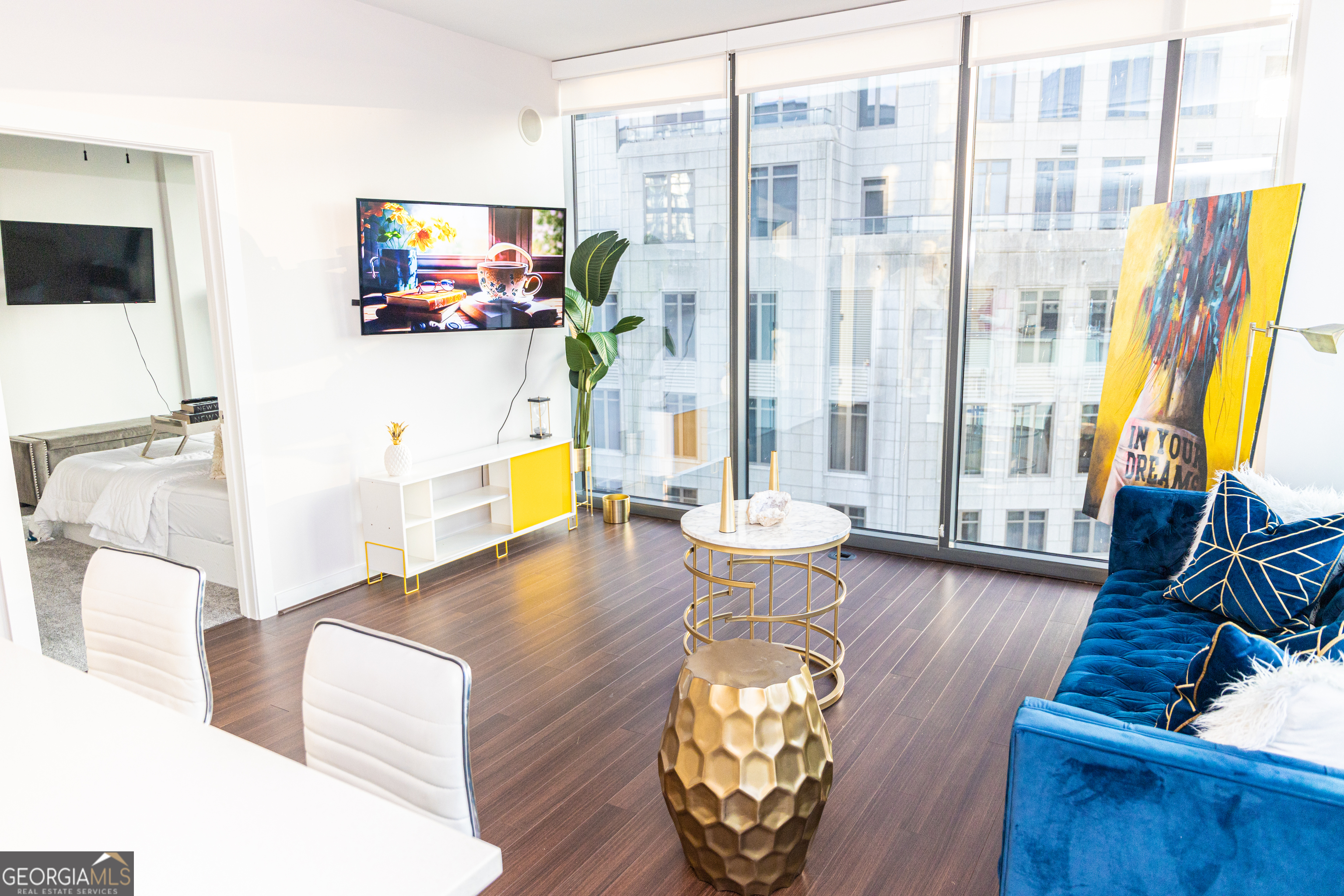 3338 Peachtree RD