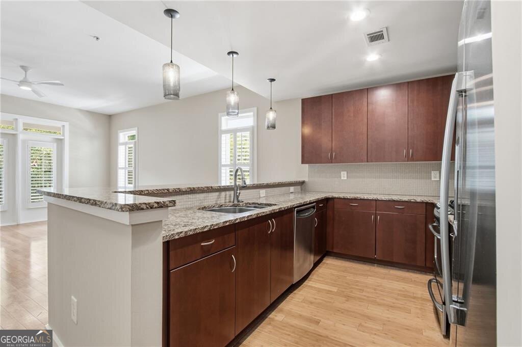 3655 Peachtree RD NE 401