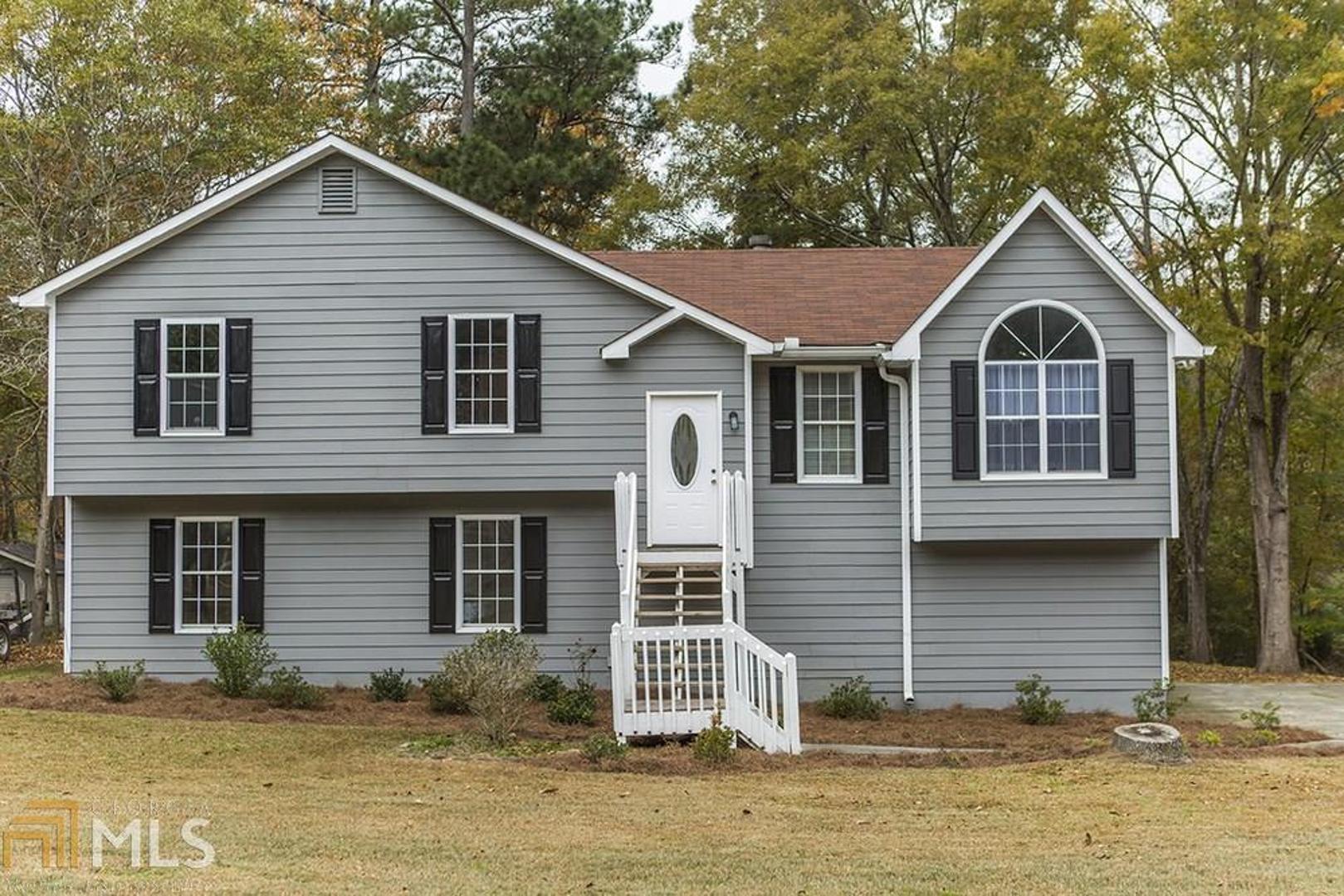 Make this your 'Home for the Holidays'! Beautiful 4 BD/3BA plus Bonus Room Home in Woodland School District. Updated with granite, newer LPV plank flooring, stainless appliances, tiled bathroom floors and newer carpet in bedrooms. Hang your stockings on the Fireplace Mantle in the Great Room with Cathedral Ceilings and large Vaulted Kitchen/Dining Room. Lots of natural light! Master Suite has a large walk-in closet, double vanity and separate tub/shower. Enjoy the spacious finished downstairs - tiled with large laundry room, full bath, fourth bedroom and bonus room with a separate entrance; perfect for growing family or in-laws! Lots of space and Move-In Ready!