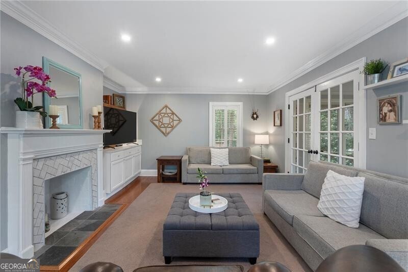 4105 Peachtree Dunwoody RD NE