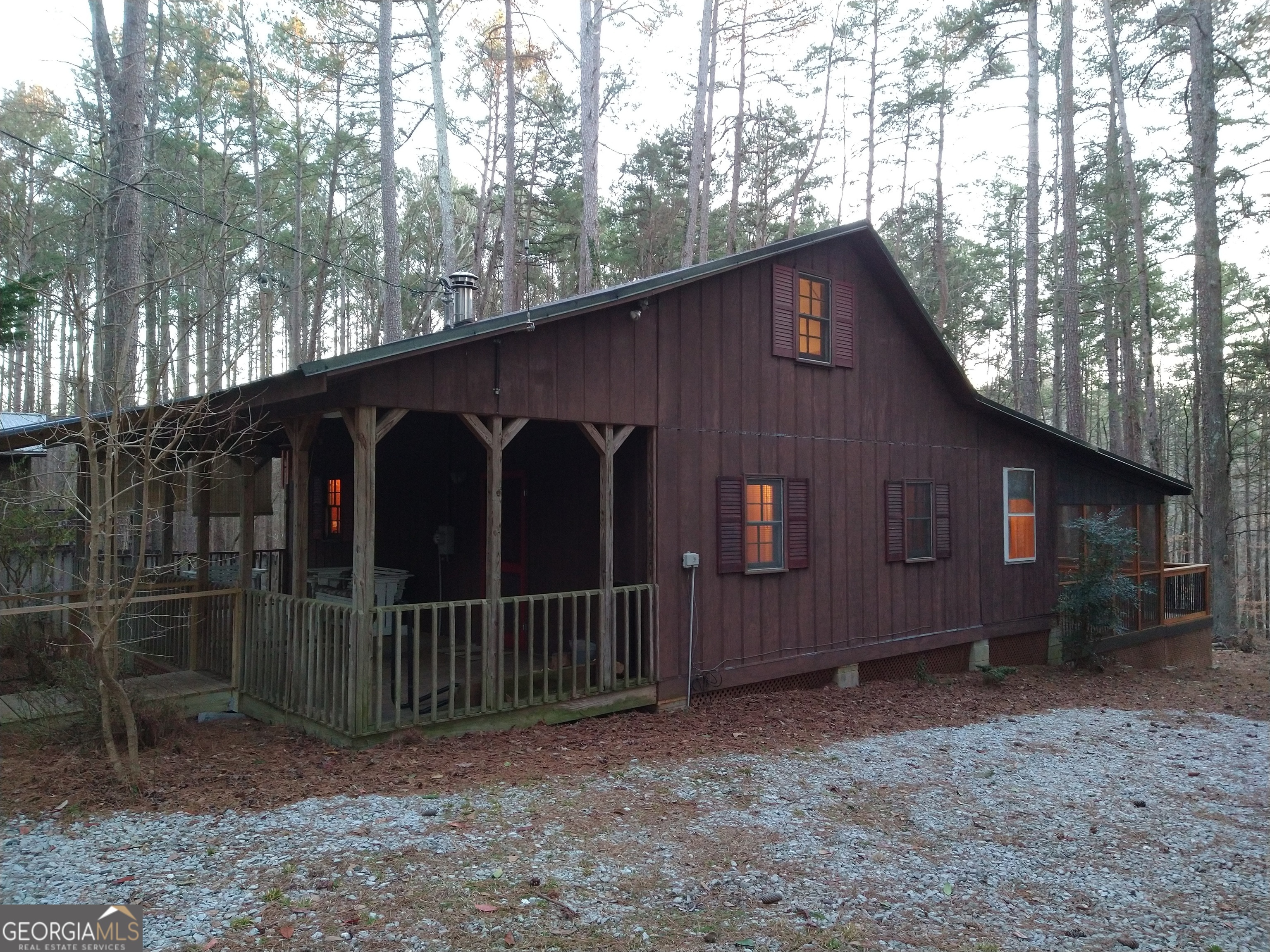 121 Laurel CIR