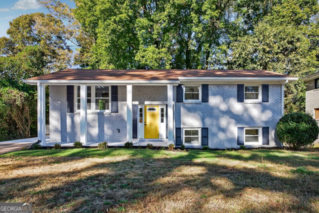 Photo of 1864 Glen Echo Drive, Decatur, GA 30032 (MLS # 10741196)