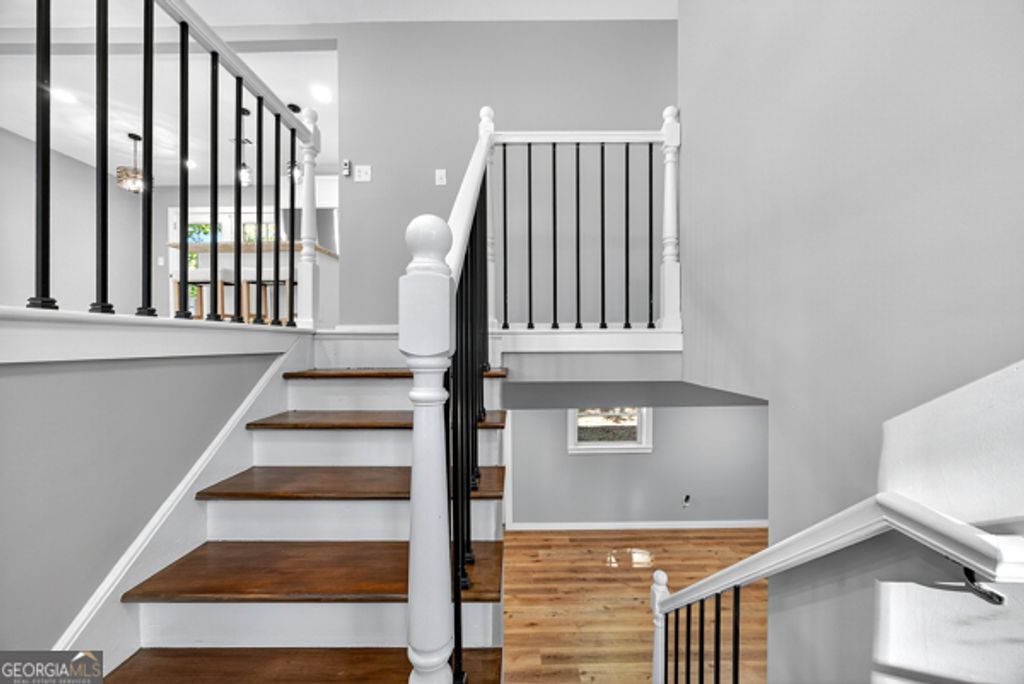 Photo of 1864 Glen Echo Drive, Decatur, GA 30032 (MLS # 10741196)