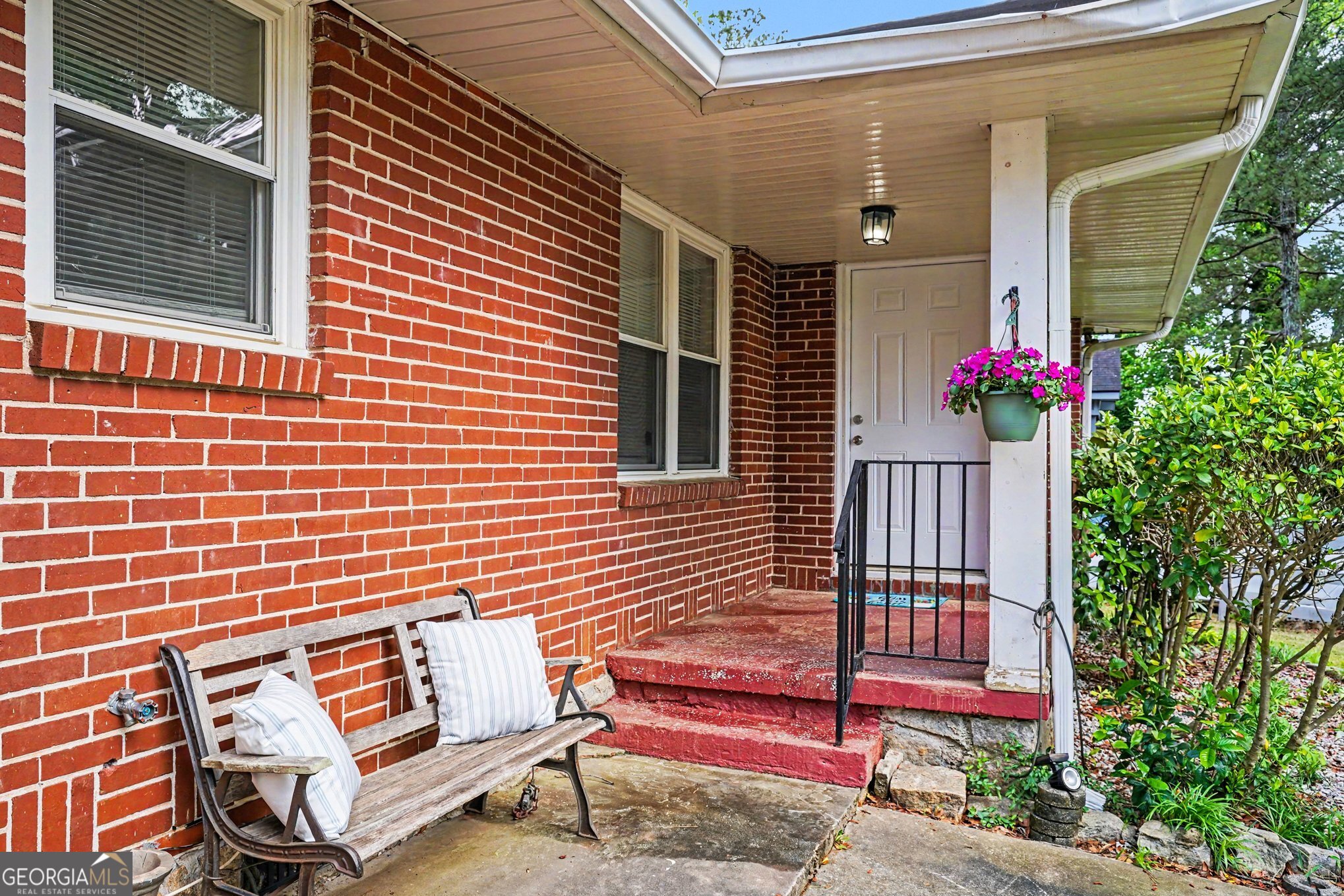 1950 Glendale DR