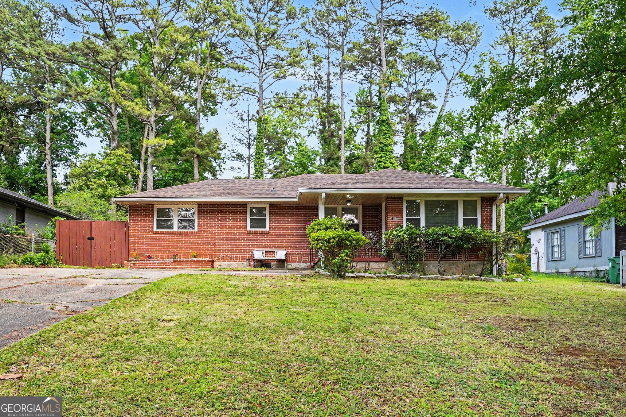 1950 Glendale DR