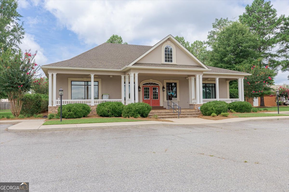 225 Wes Park DR