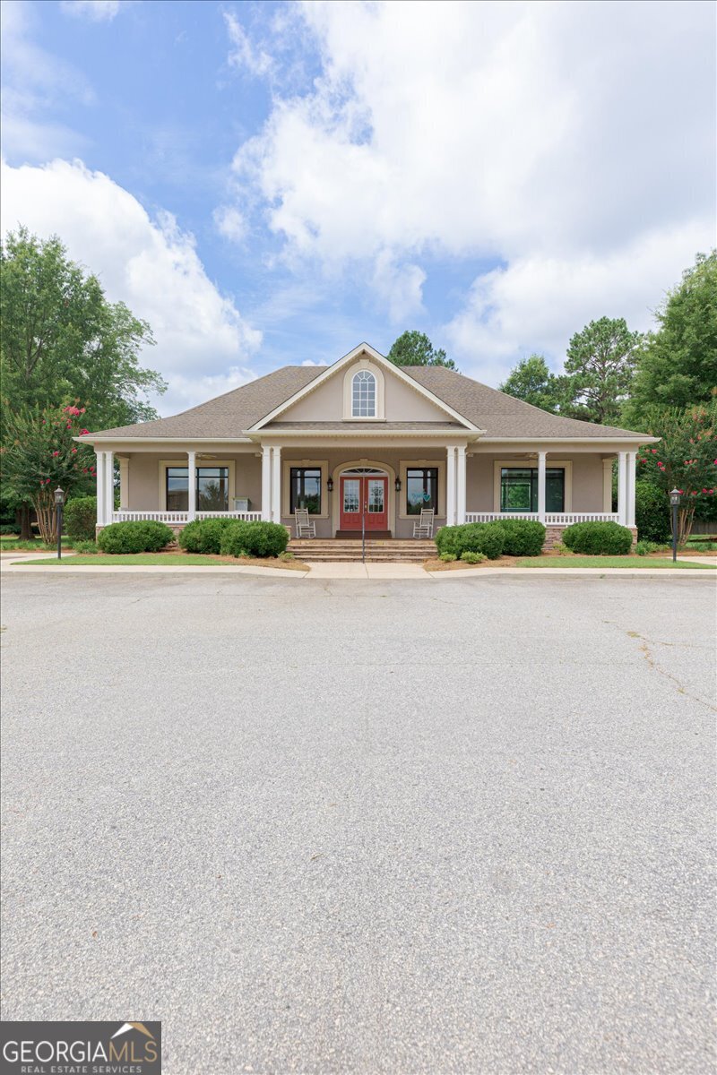 225 Wes Park DR