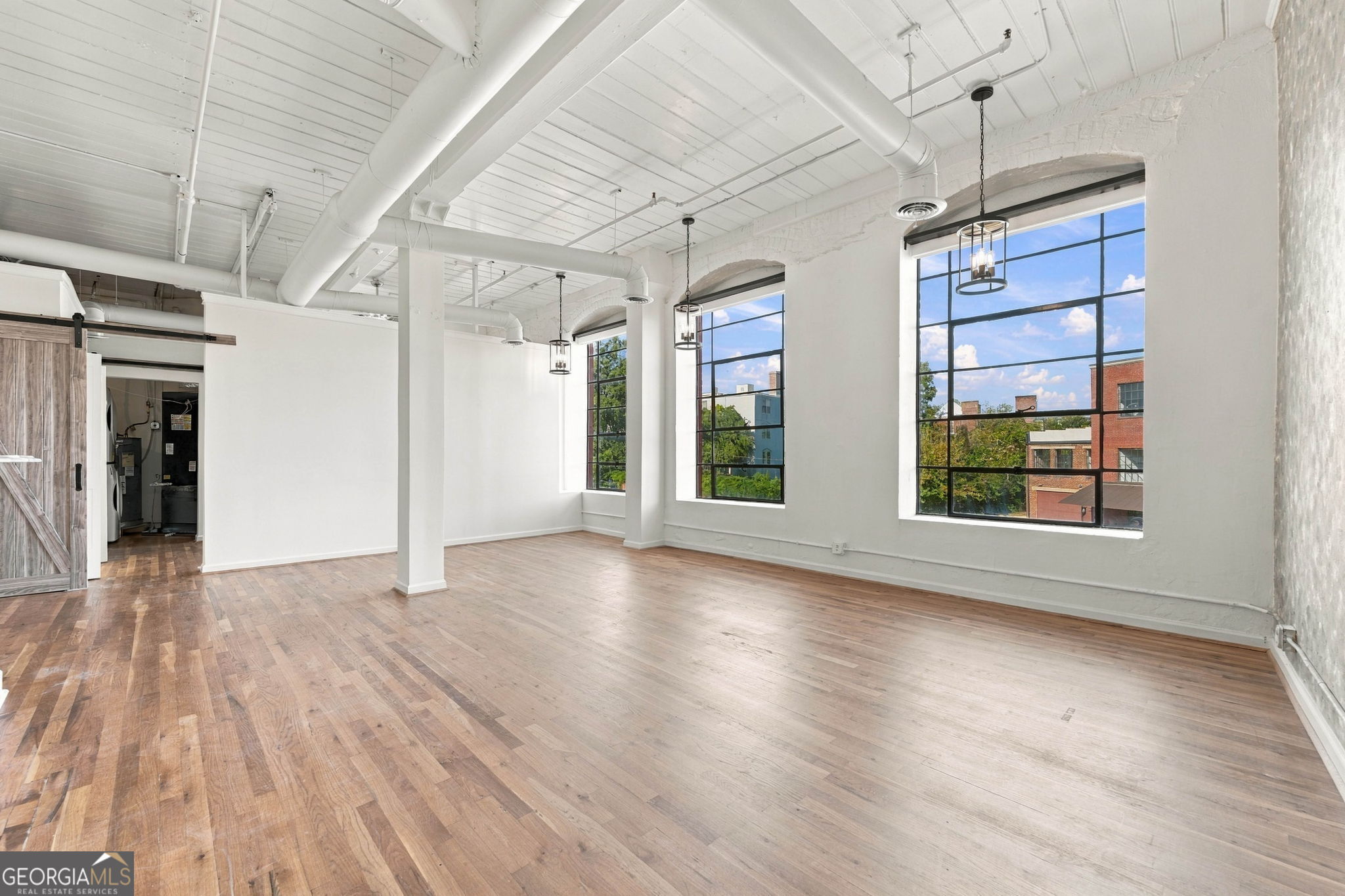 161 Mangum ST SW 200