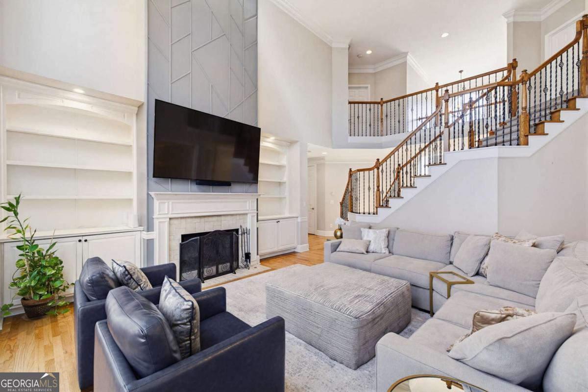 5110 Parkwood Oaks LN