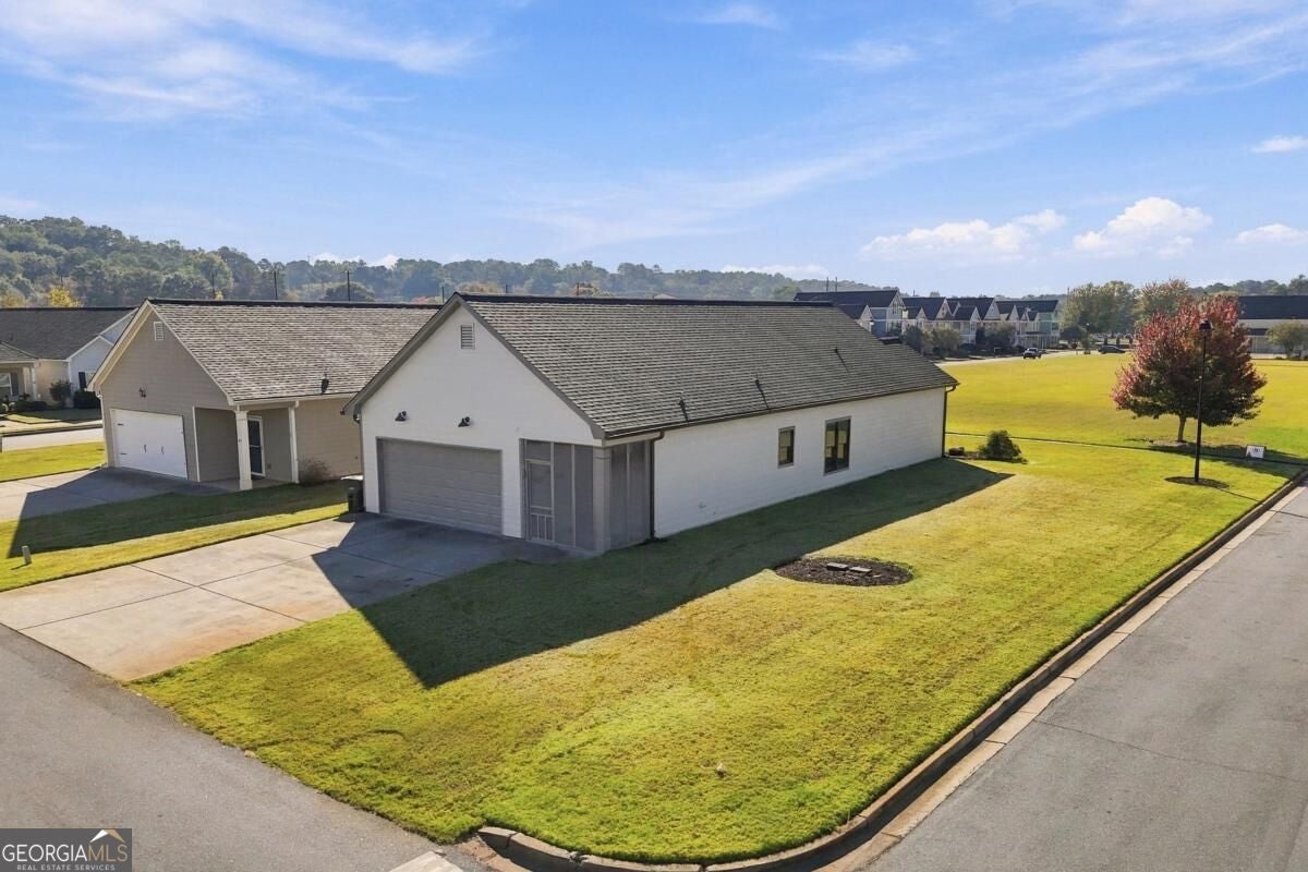 45 Courtyard LN