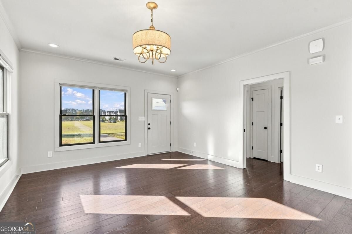 45 Courtyard LN