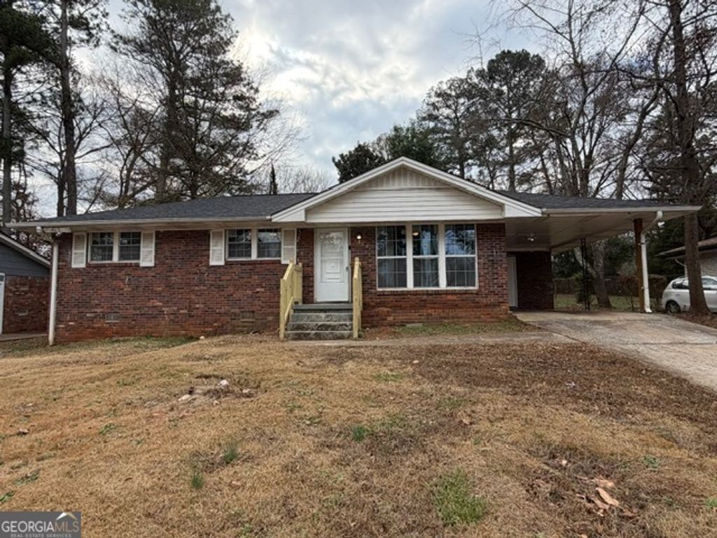 Photo of 1364 Stoneham Court, Atlanta, GA 30349 (MLS # 10662854)