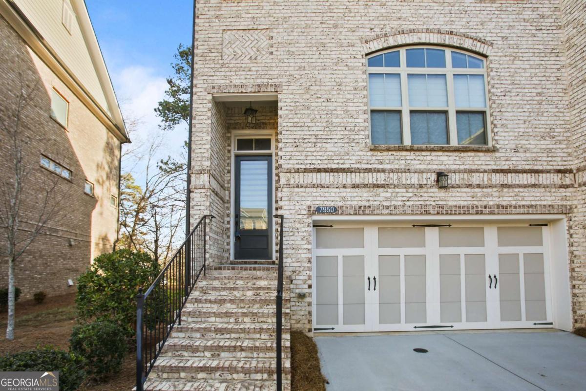 7950 Laurel Crest DR