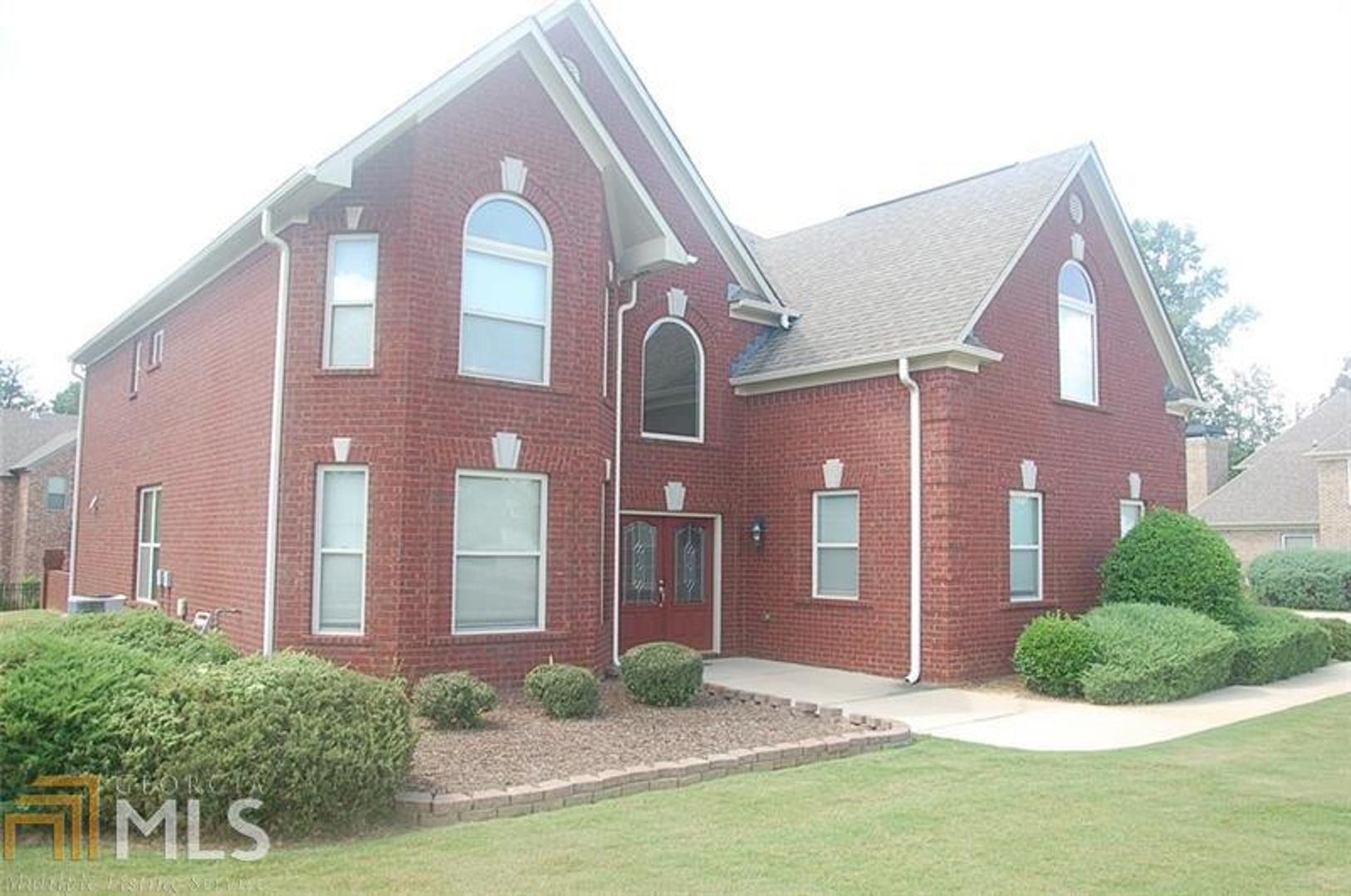 Beautiful 4Bed/3.5Bath, 4 sided brick home in Gated Community Golf, Swim/Tennis and Resort style living on Crystal Lake Golf & CC. Extensive moldings & trim, wrought iron spindles, Vaulted ceilings, Hardwoods floors, Formal Living Room, Separate Dining Room and Family Room with Fireplace. Gourmet kitchen features stone counters, stainless steel appliances, spacious pantry and a eat in kitchen area. 3 car garage.