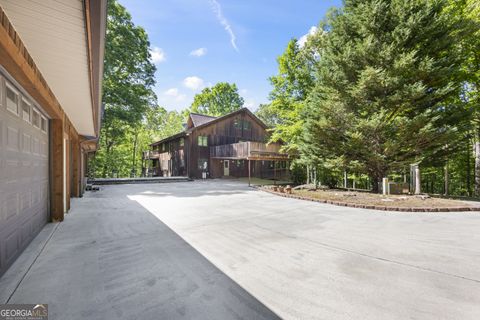 A home in Toccoa