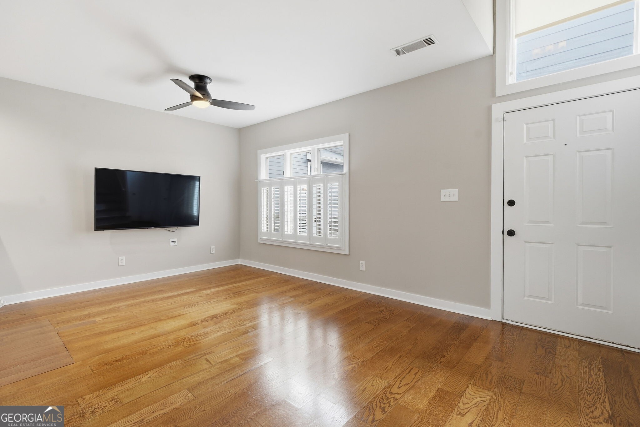 836 Saint Charles AVE NE H