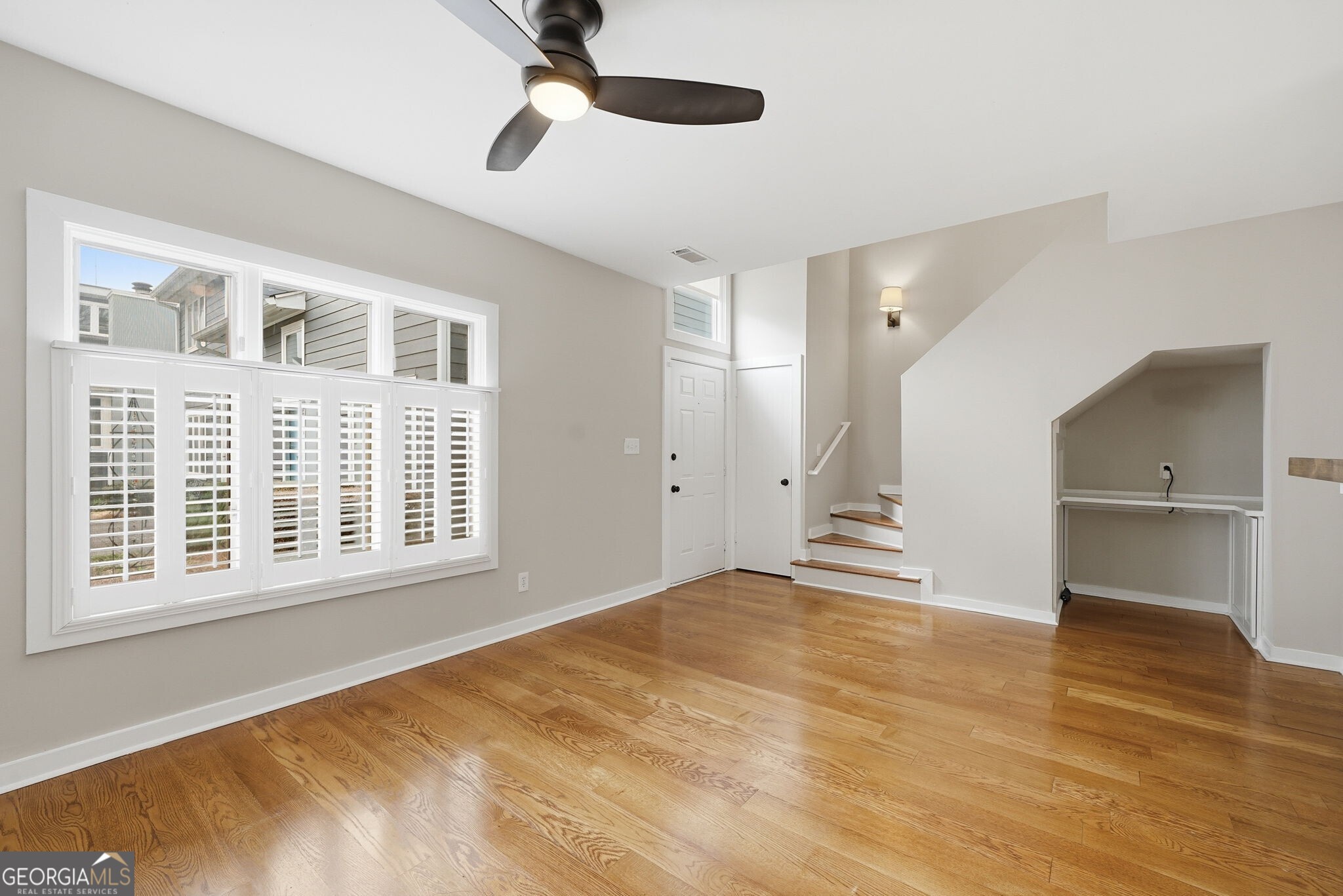 836 Saint Charles AVE NE H