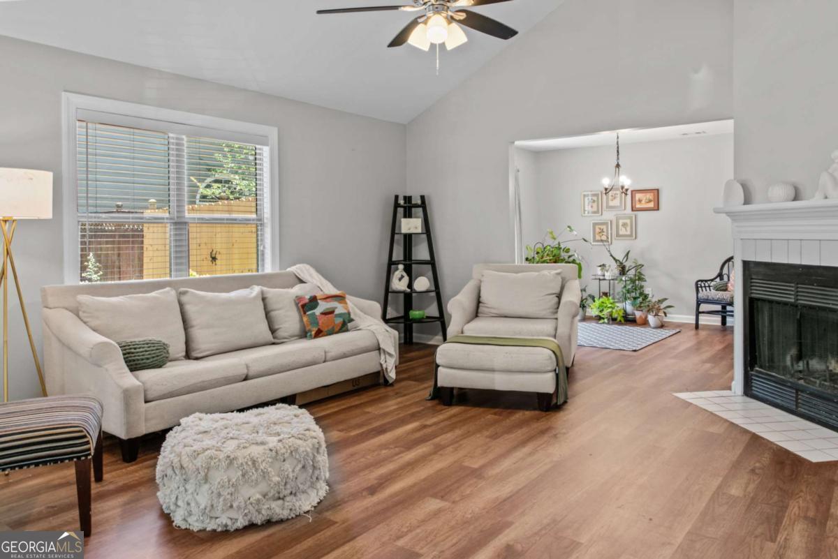 125 Rebecca PL