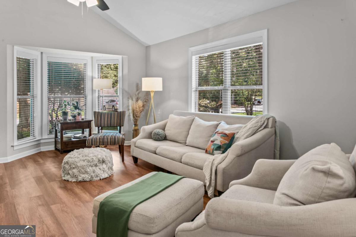125 Rebecca PL
