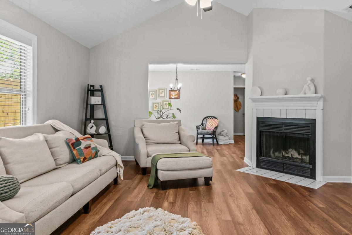125 Rebecca PL