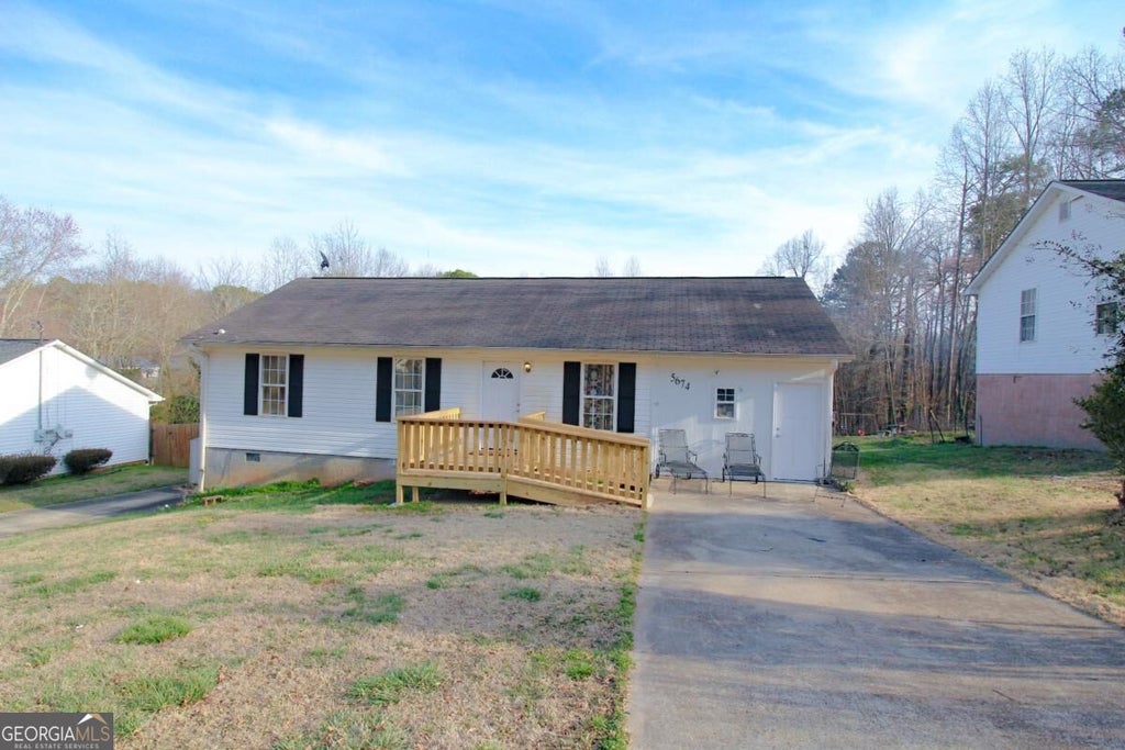Photo of 5674 Maiden Lane, Lula, GA 30554 (MLS # 10846232)