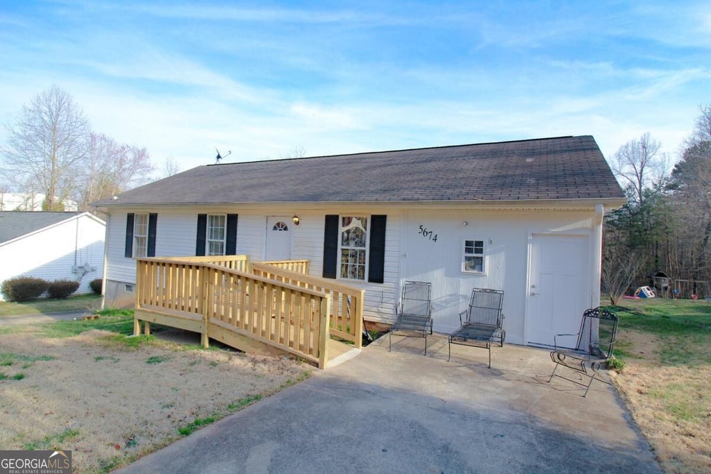 Photo of 5674 Maiden Lane, Lula, GA 30554 (MLS # 10846232)