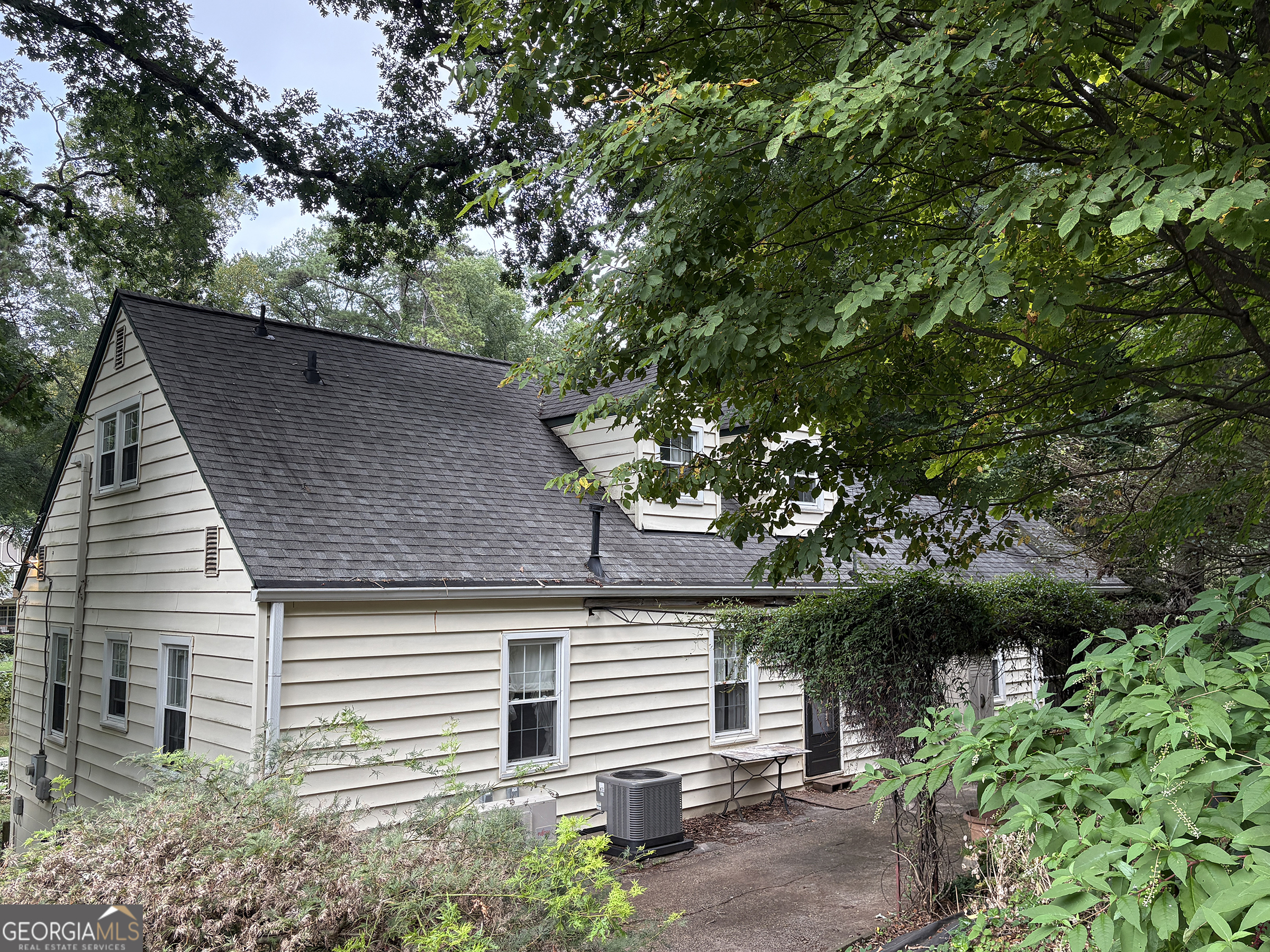 2523 Midway RD