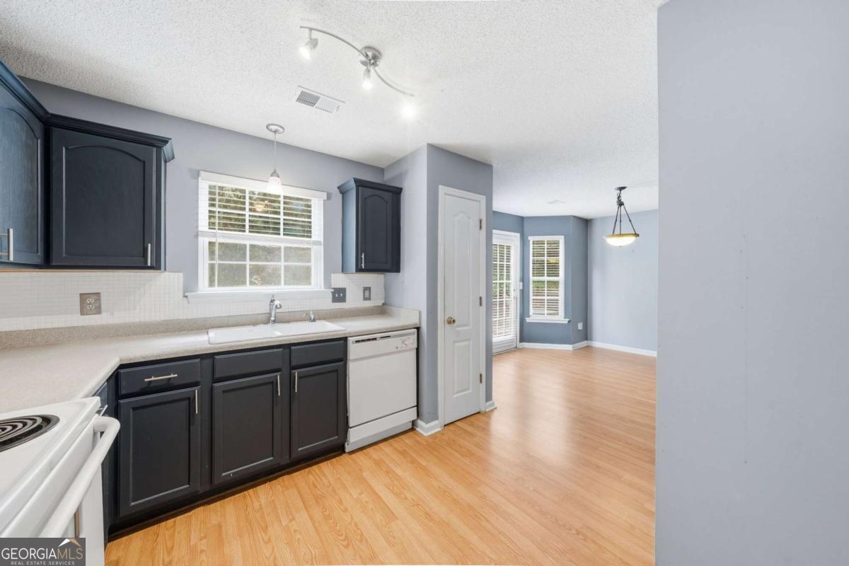 222 Fox Creek BLVD