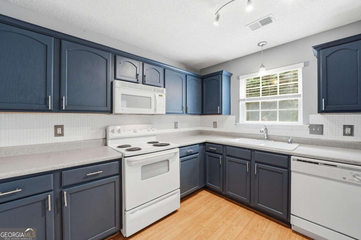 222 Fox Creek BLVD
