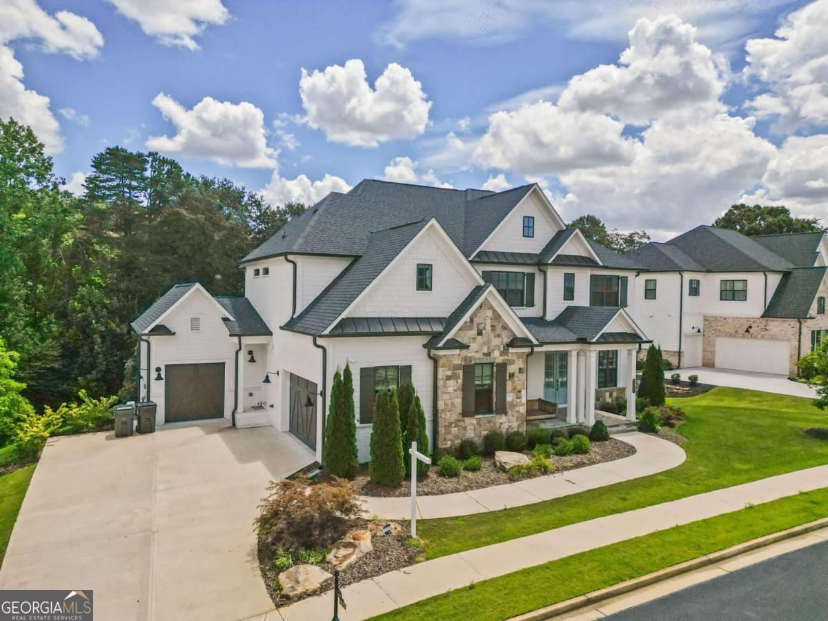 4976 Concert LN NE