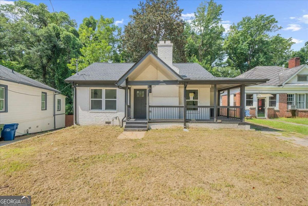 Photo of 1040 Donnelly Avenue SW, Atlanta, GA 30310 (MLS # 10825766)