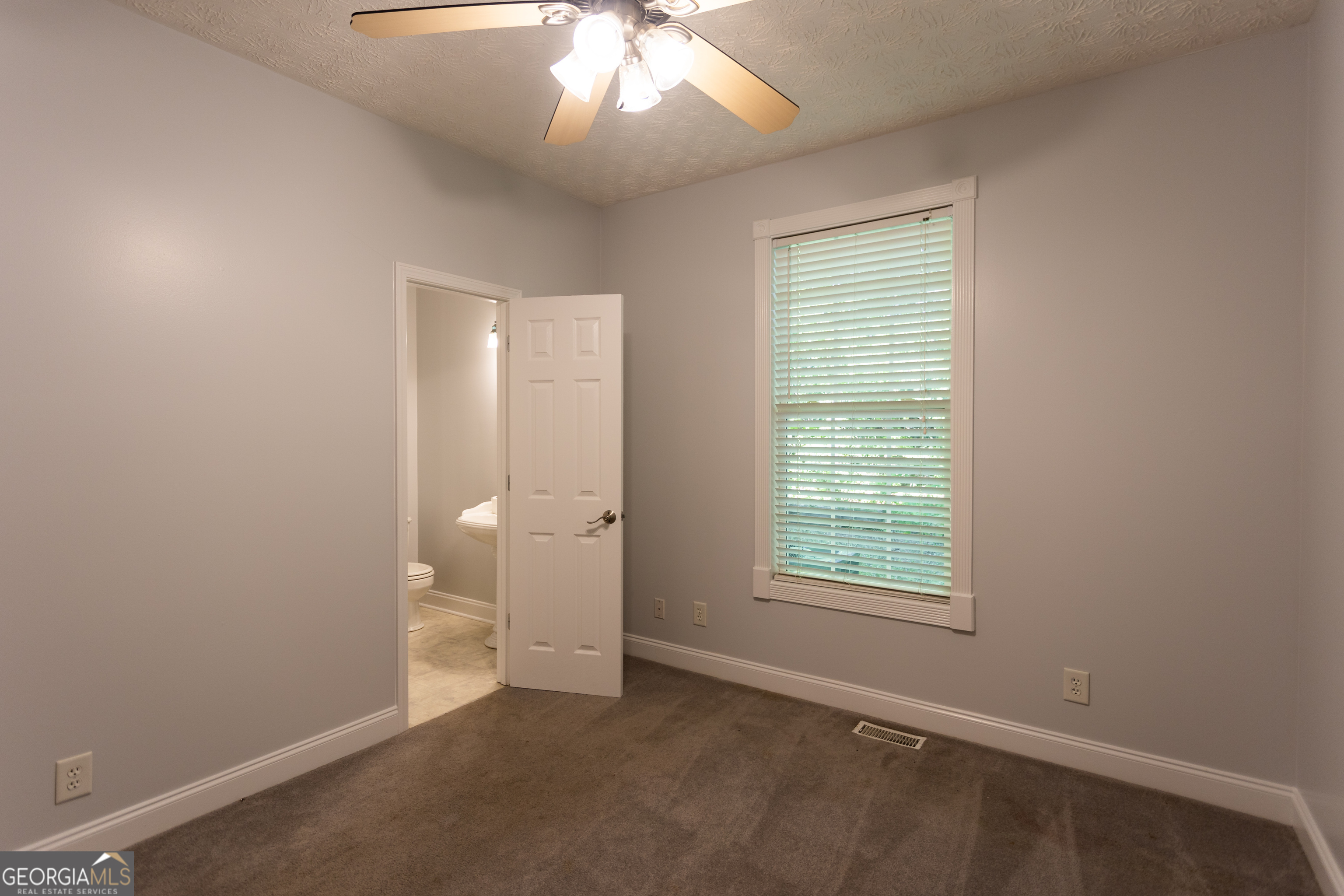 KNIGHTS LANDING - Residential