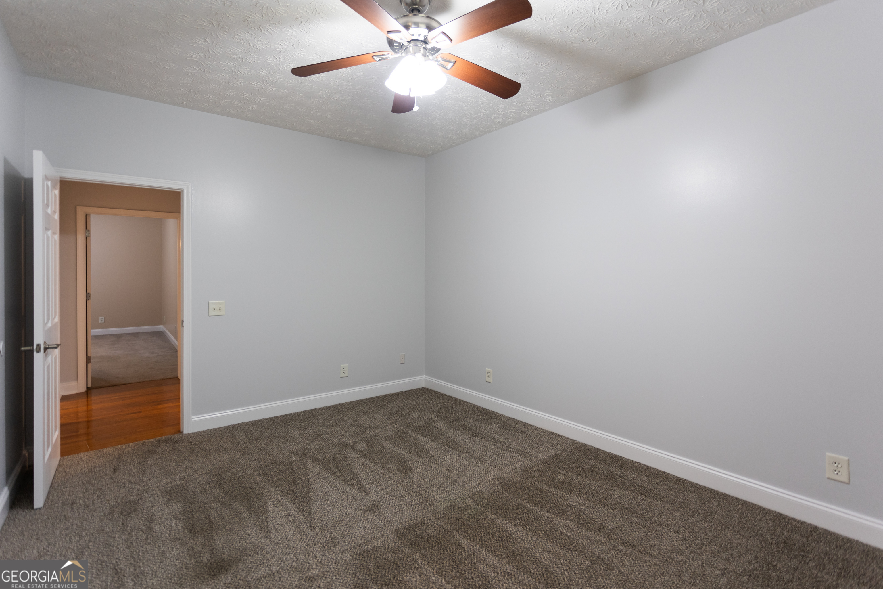 KNIGHTS LANDING - Residential
