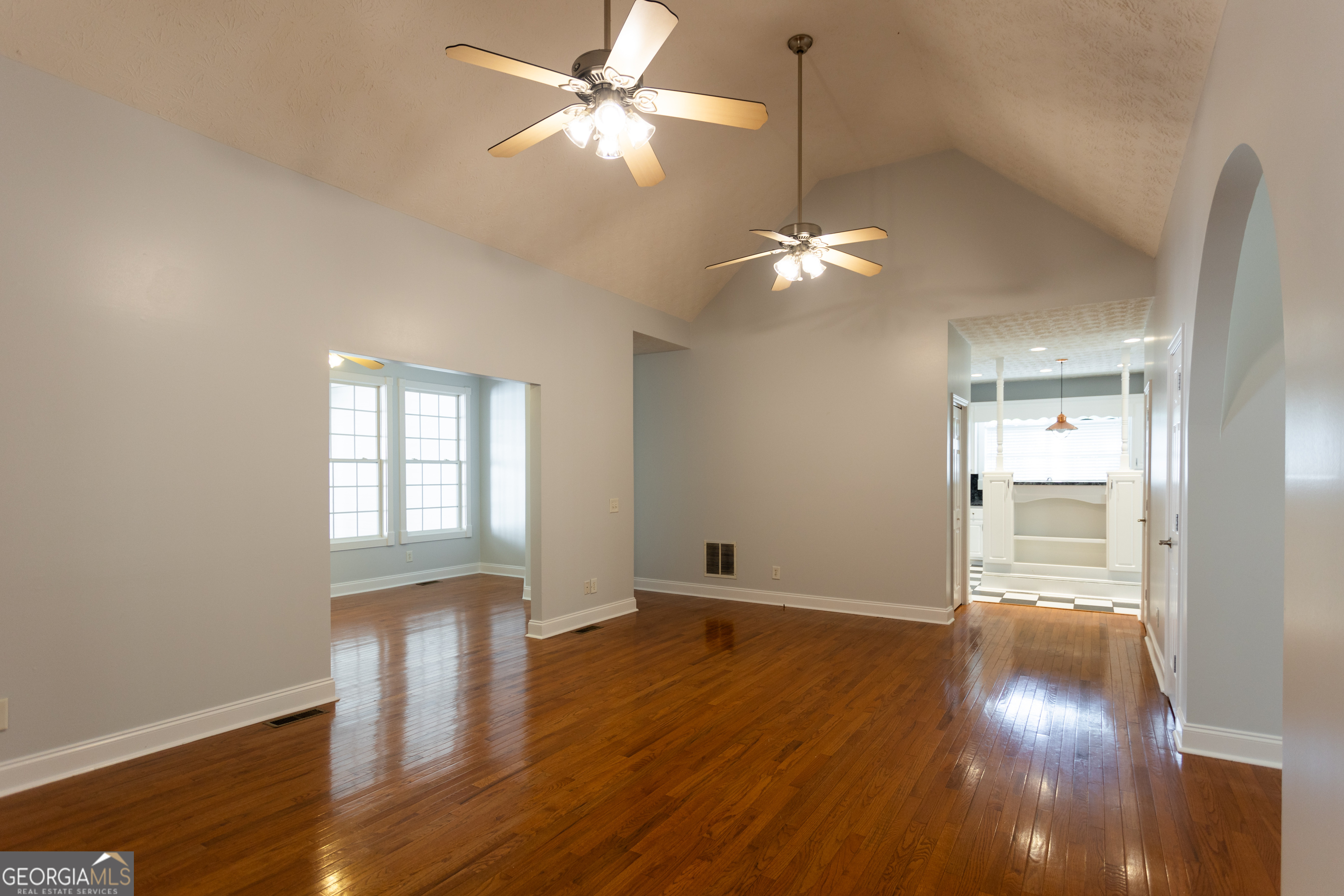 KNIGHTS LANDING - Residential