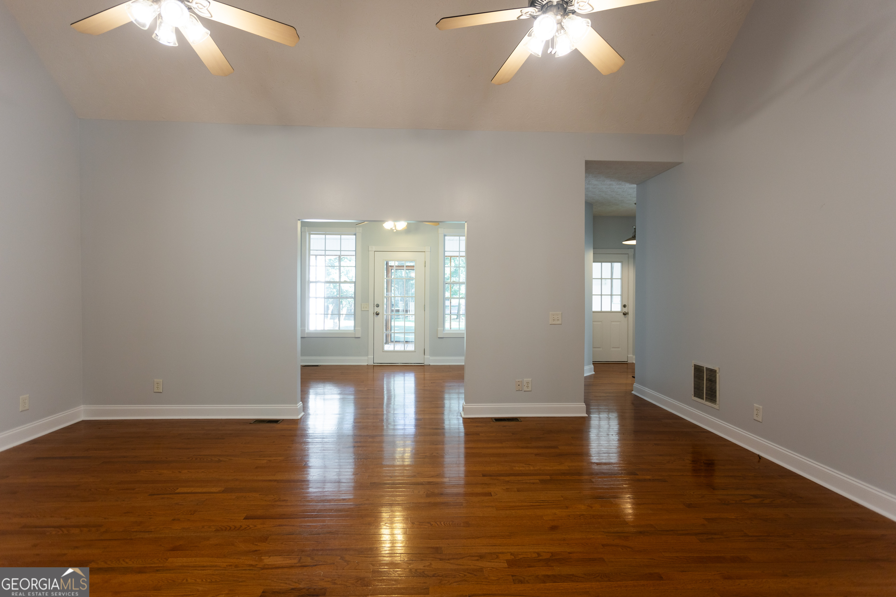 KNIGHTS LANDING - Residential
